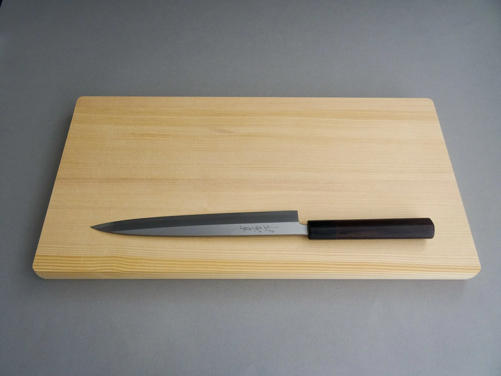 ALASKA HINOKI CHOPPING BOARD