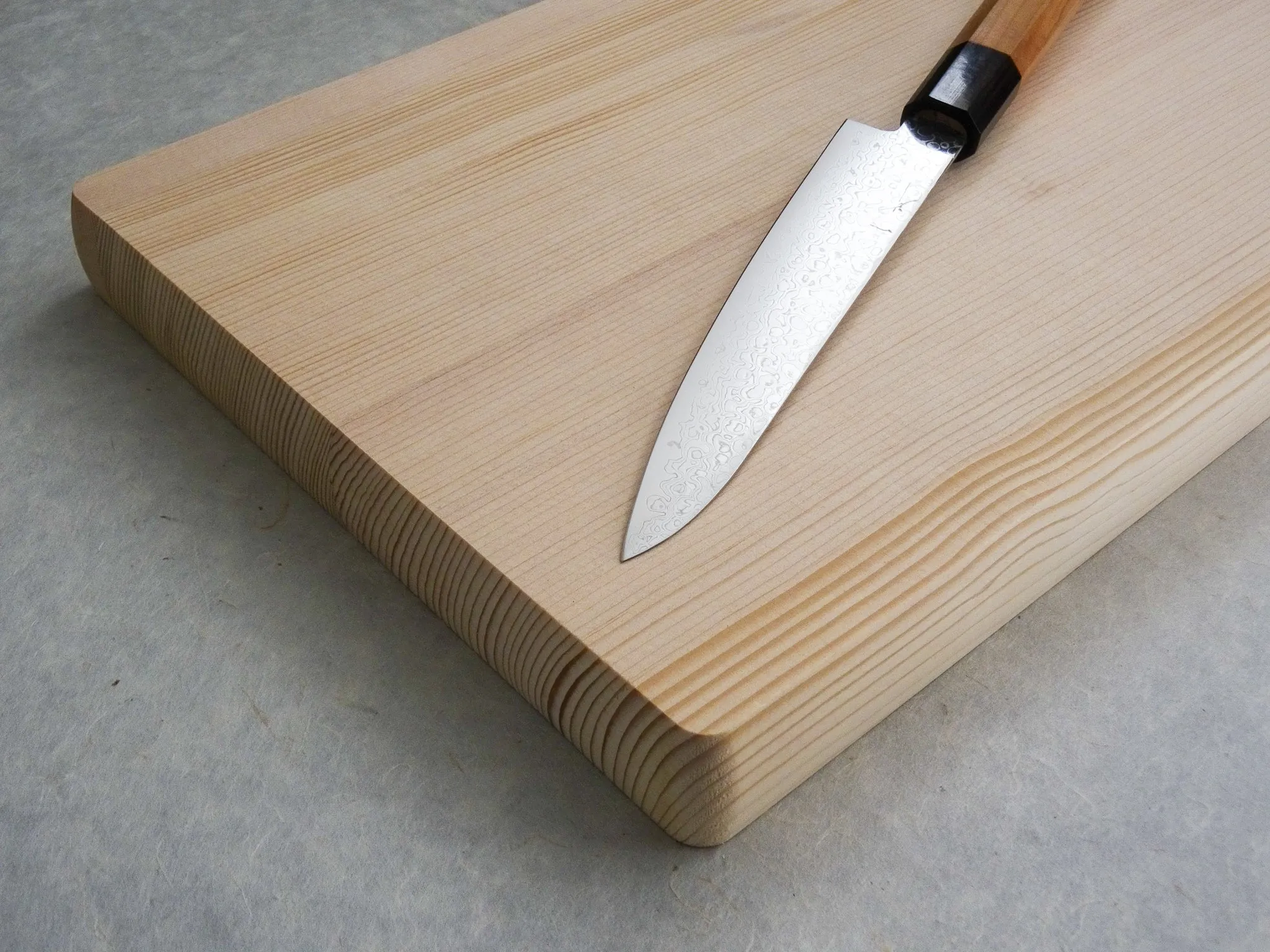 ALASKA HINOKI CHOPPING BOARD