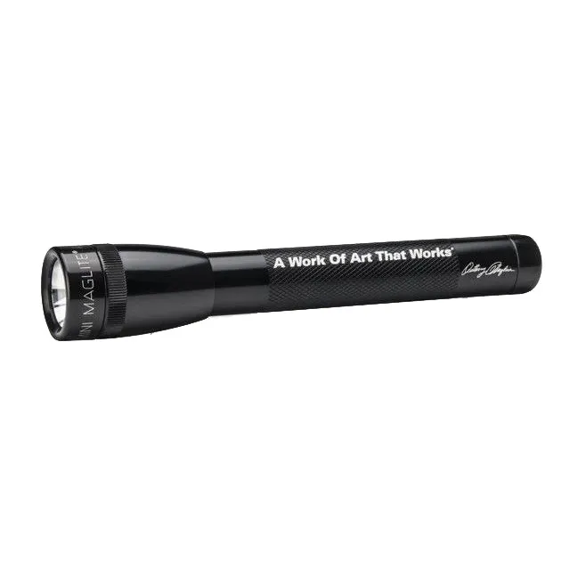 Mini Maglite Flashlight A Work of Art Xenon 2AA