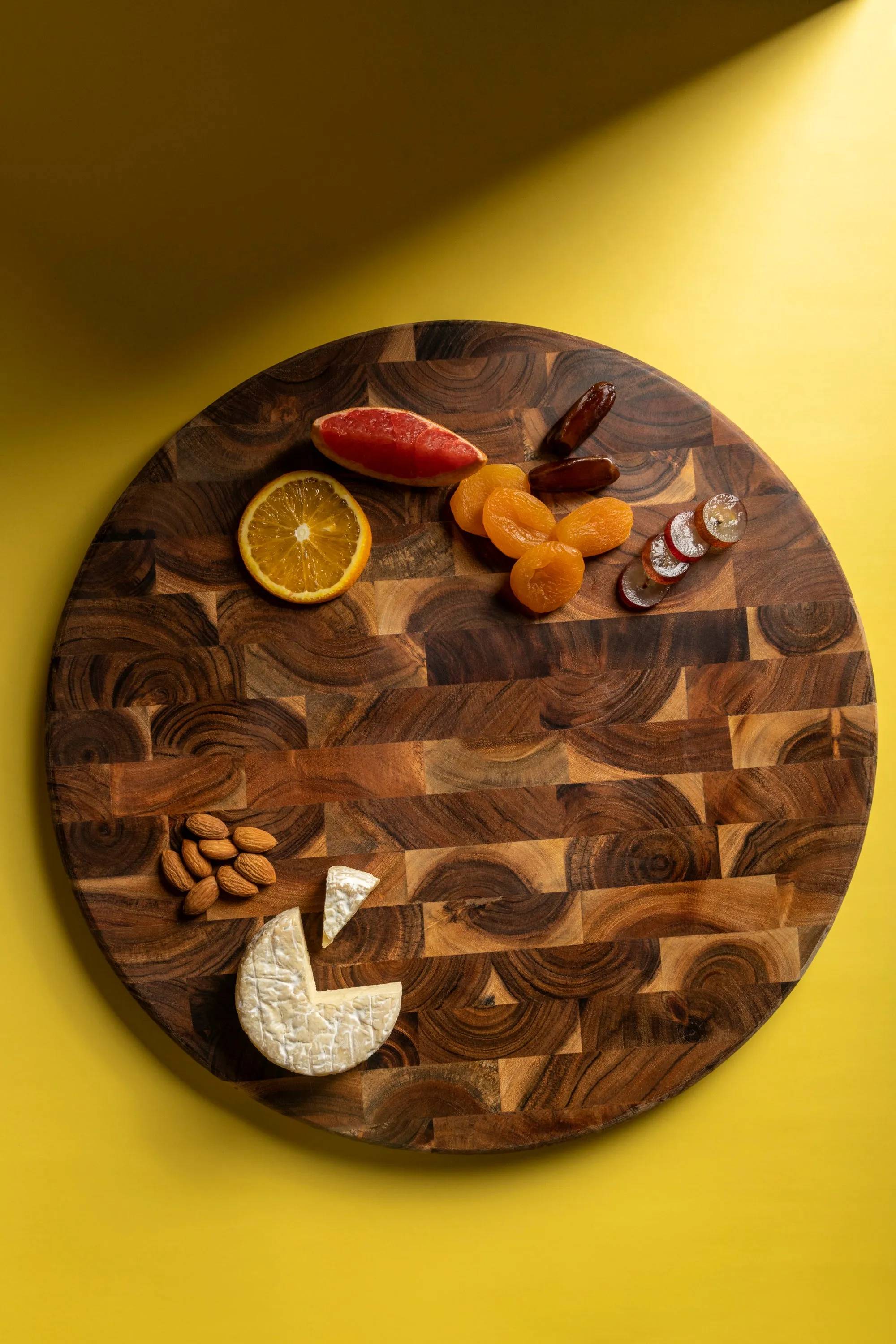 Taiga End Grain Wood Cutting Board, Round 16"