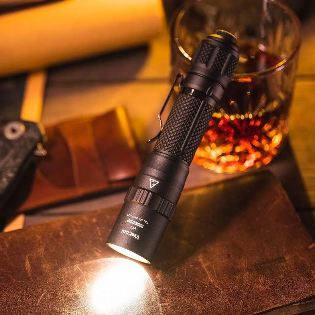 Weltool W1 LEP Flashlight